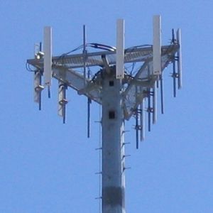 torre_telefonia_wikipedia-file_upload_bot_eloquence