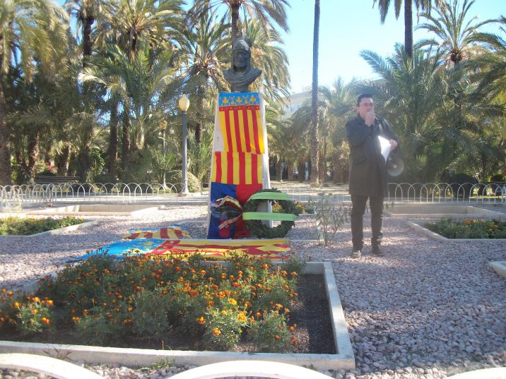 bust_jaume_i_en_elig_aniversari_conquista_rico